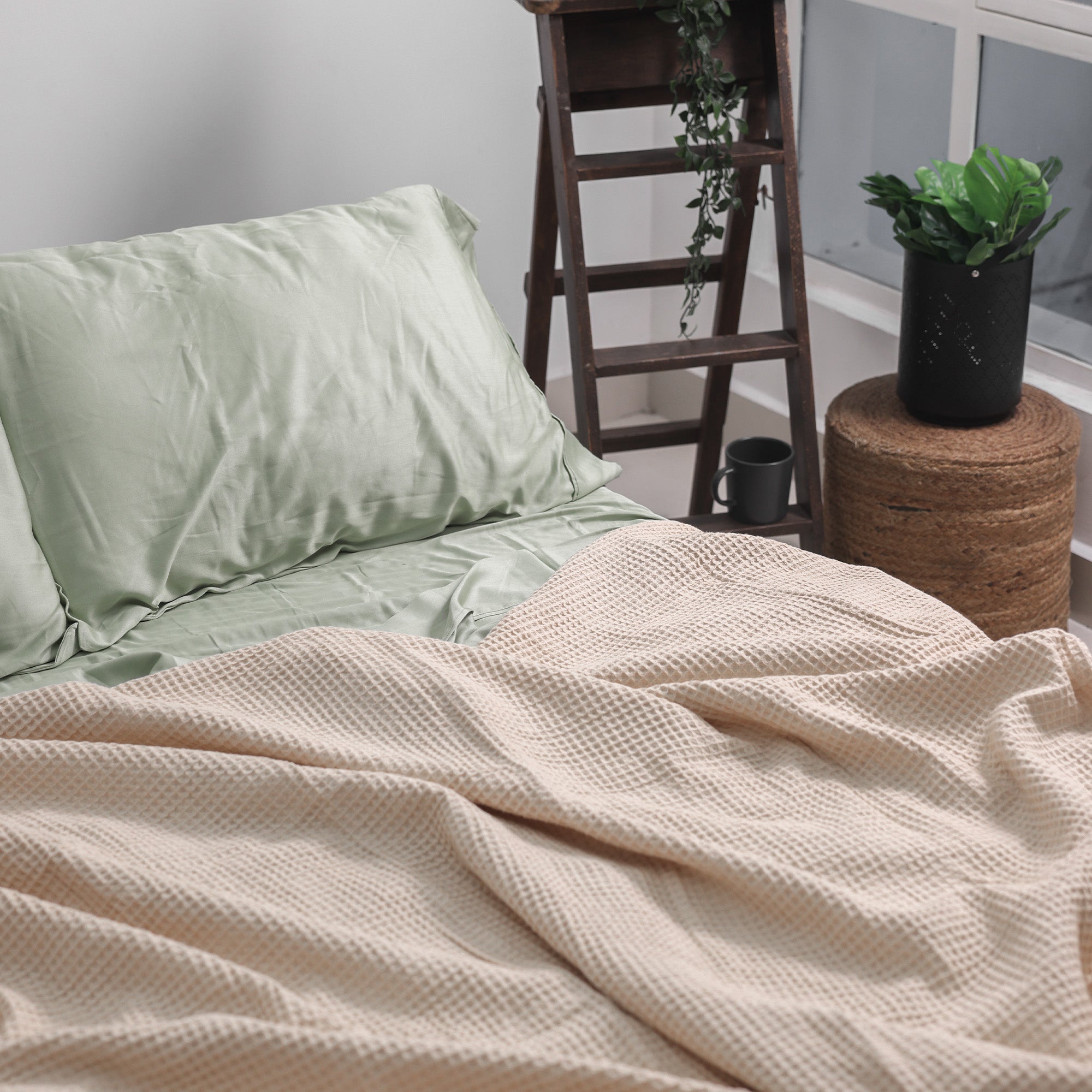 Salt Earth Waffle Blanket - Thumbnail 3